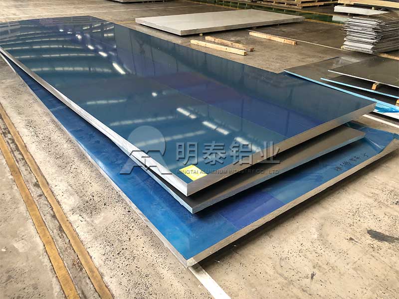 5754鋁板用于聲屏障一噸價(jià)格多少？?jī)?yōu)點(diǎn)有哪些？